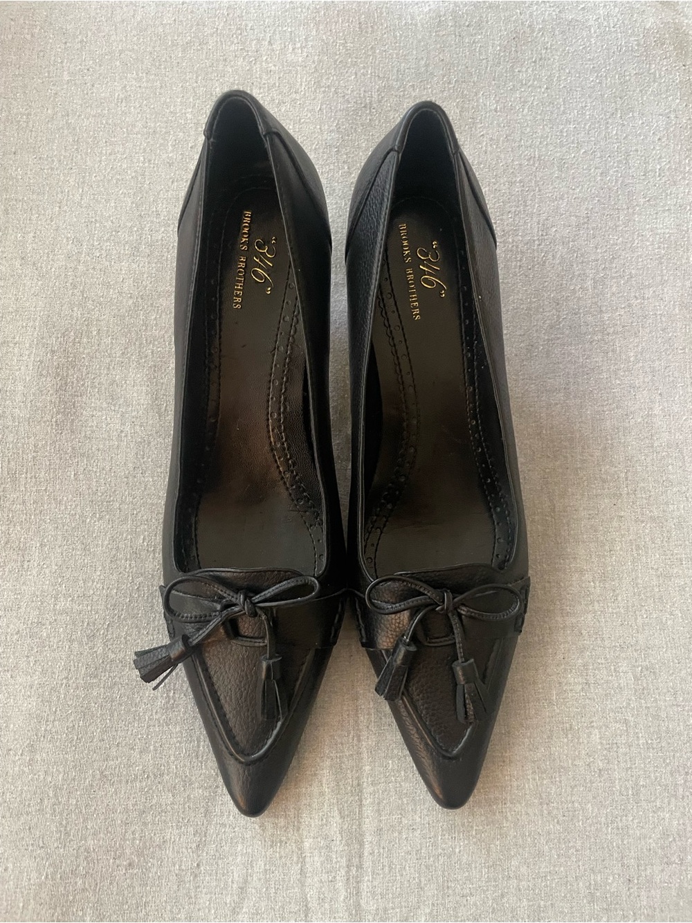 Brooks Brothers Black Pointed Toe Tassel Bow Flats